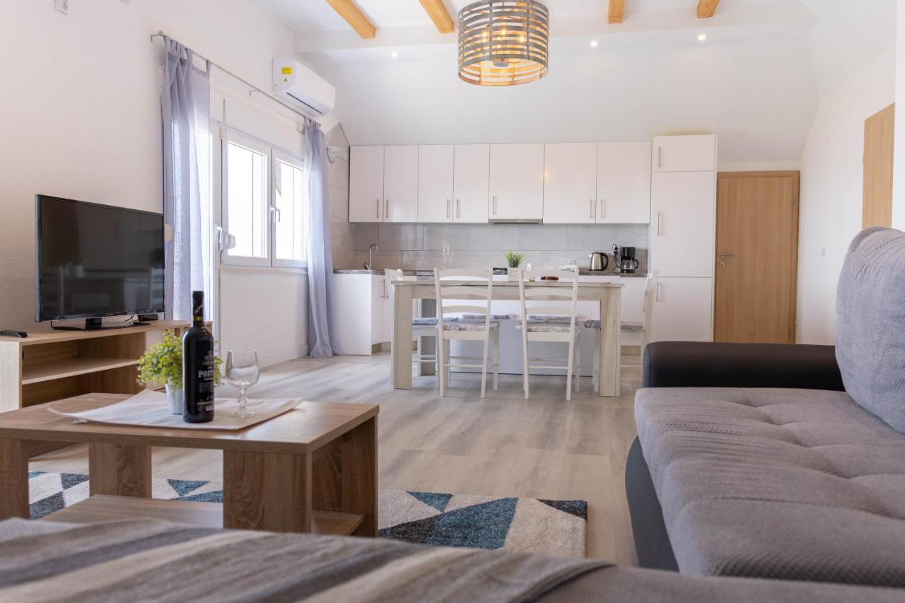 Apartmani Sandra Kaštela Extérieur photo